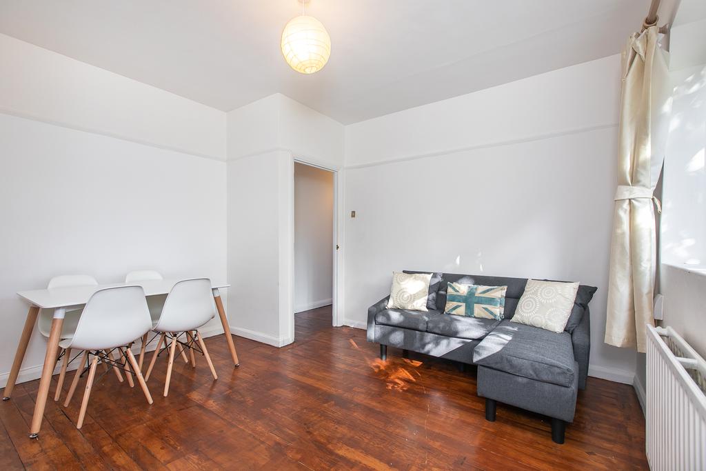 Brewster Gardens, North Kensington, W10 2 bed apartment to rent £1,950 pcm (£450 pw)