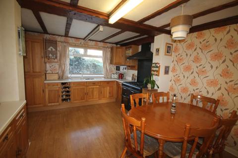 10 Worton Road, Isleworth, TW7 6HN