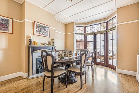 12 Eltham Hill, London, SE9 5JX