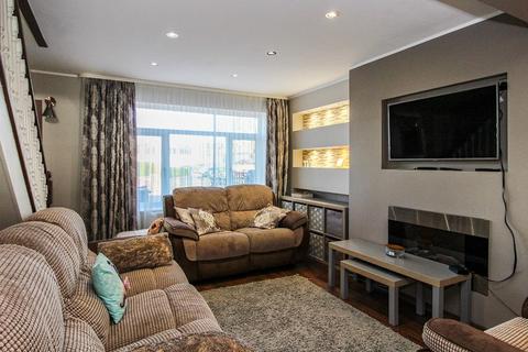 222 Ashdown Drive, Crawley, RH10 5DU