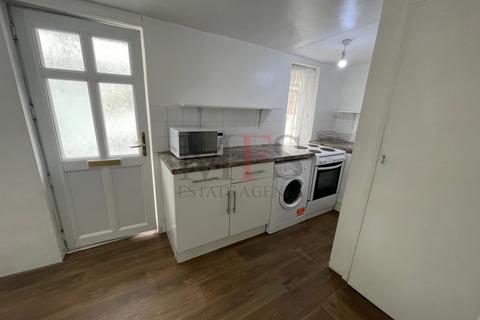 undefined, Church Avenue, Southall, UB2