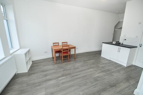 1 bedroom flat to rent, Grove Green Road, Leytonstone, London, E11 4EA