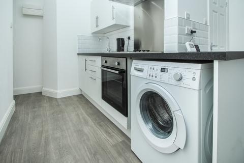1 bedroom flat to rent, Grove Green Road, Leytonstone, London, E11 4EA
