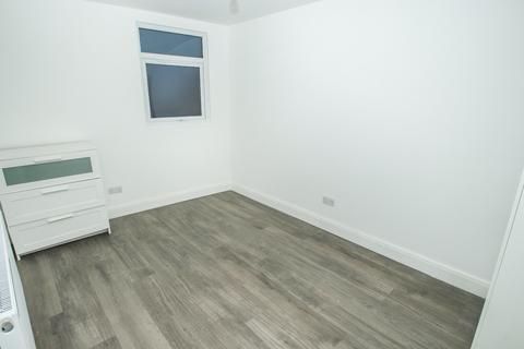 1 bedroom flat to rent, Grove Green Road, Leytonstone, London, E11 4EA