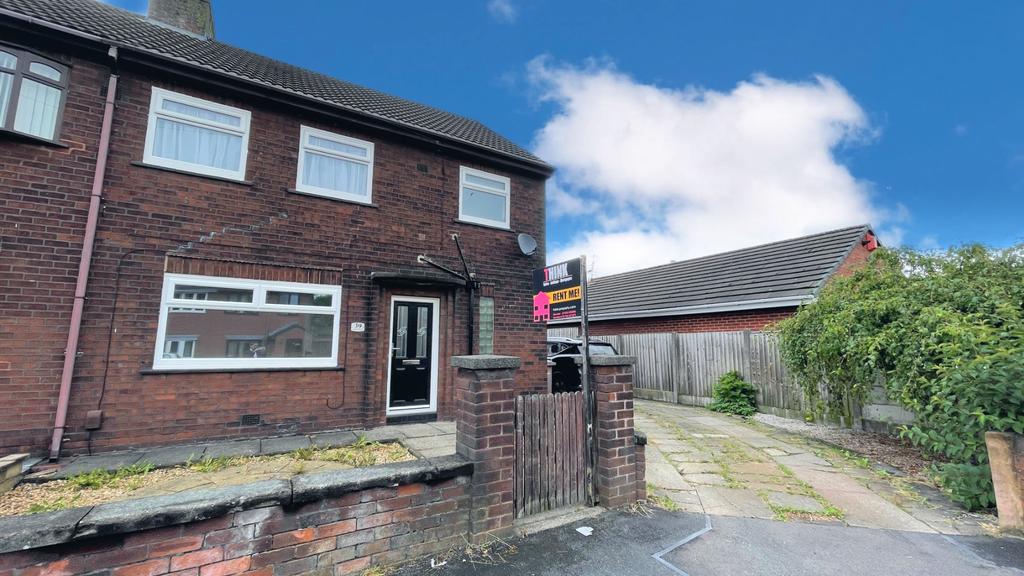 William Road, Haydock, St. Helens... 3 bed semidetached house £850 pcm (£196 pw)