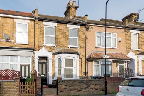 18 Selby Road, London, E11 3LT