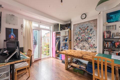 8 Overton Road, London, E10 7NN