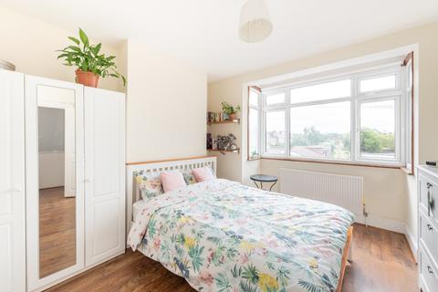 8 Overton Road, London, E10 7NN