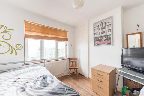 8 Overton Road, London, E10 7NN