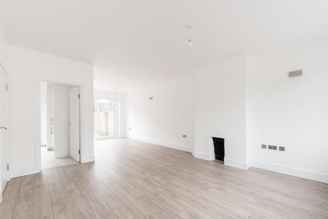 127 Chandos Road, London, E15 1TU