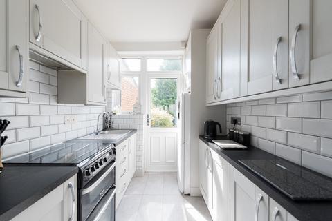 96 Matlock Road, London, E10 6DJ