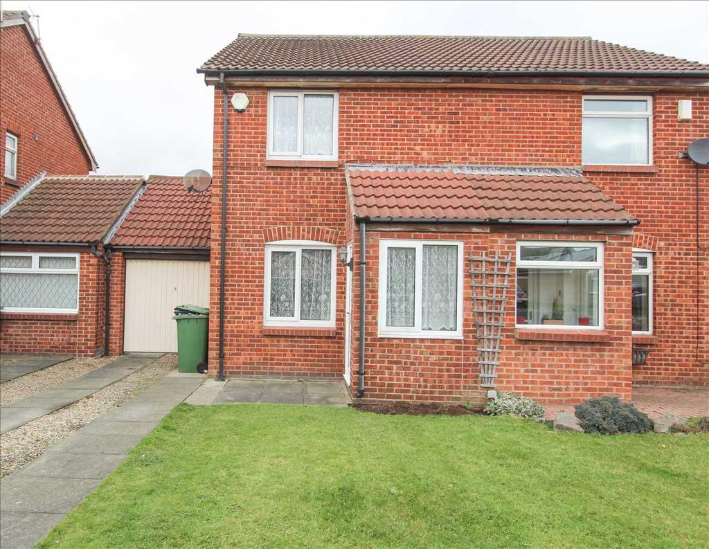 Lapwing Close, South Beach, Blyth 2 bed semidetached house £139,950