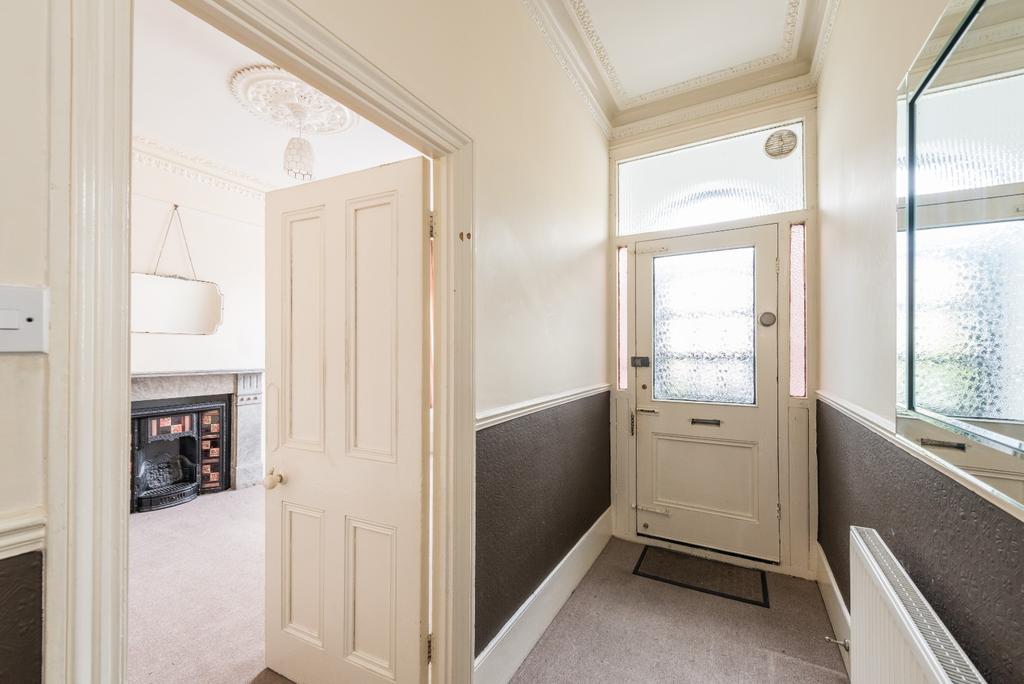 Leybourne Road, Leytonstone, London, E11 3BS 4 bed terraced house £
