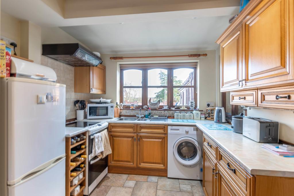 Main Street, Bothamsall, Retford 3 bed detached bungalow £190,000