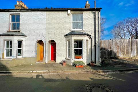 10 Watcombe Cottages, Kew, Richmond, TW9 3BD