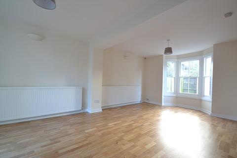 10 Watcombe Cottages, Kew, Richmond, TW9 3BD