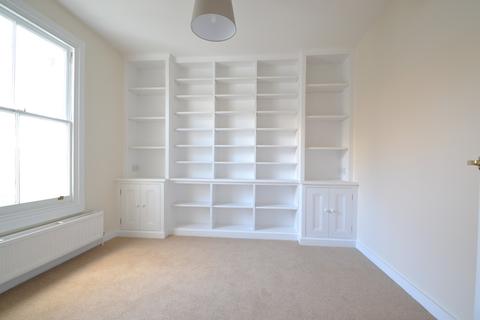 10 Watcombe Cottages, Kew, Richmond, TW9 3BD