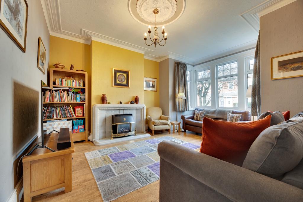 Melrose Avenue, Low Fell, NE9 3 bed terraced house £265,000