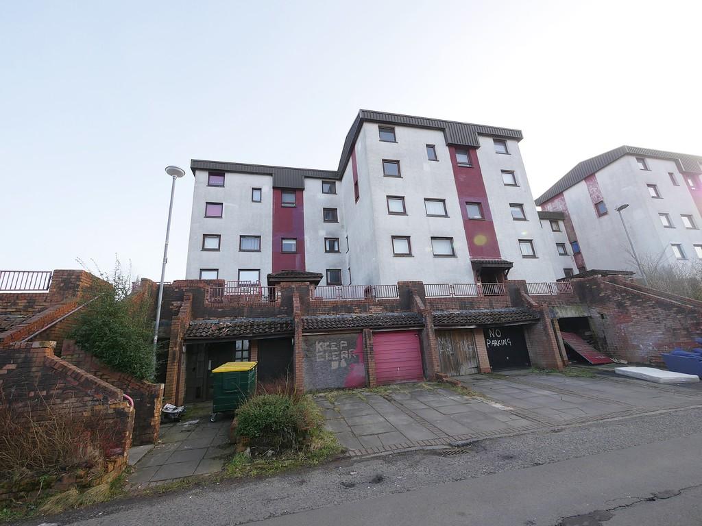 Millcroft Road, Cumbernauld 2 bed flat £395 pcm (£91 pw)