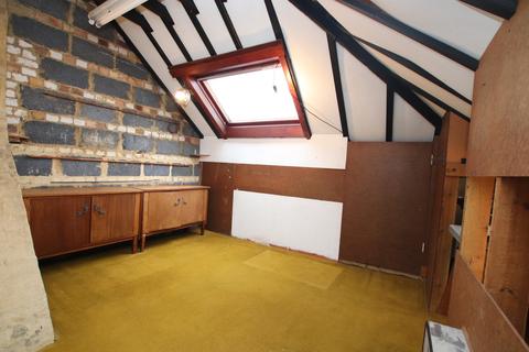54 Harold Road, Dartford, DA2 7SA