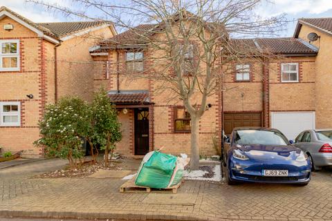 11 Morris Close, Croydon, CR0 7RD
