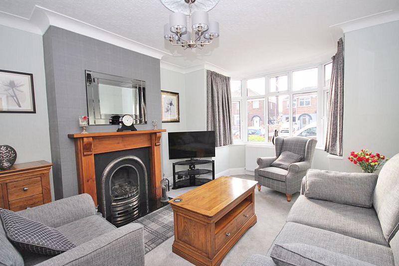 QUEEN MARY AVENUE, CLEETHORPES 3 bed semidetached house £186,500