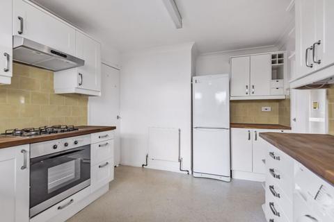1 Canons Hill, Coulsdon, CR5 1HB
