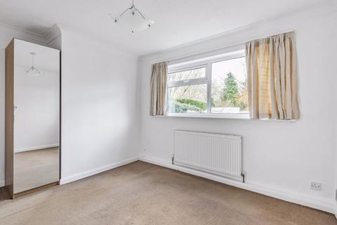 1 Canons Hill, Coulsdon, CR5 1HB