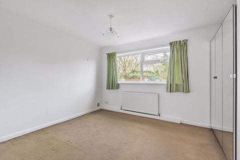 1 Canons Hill, Coulsdon, CR5 1HB