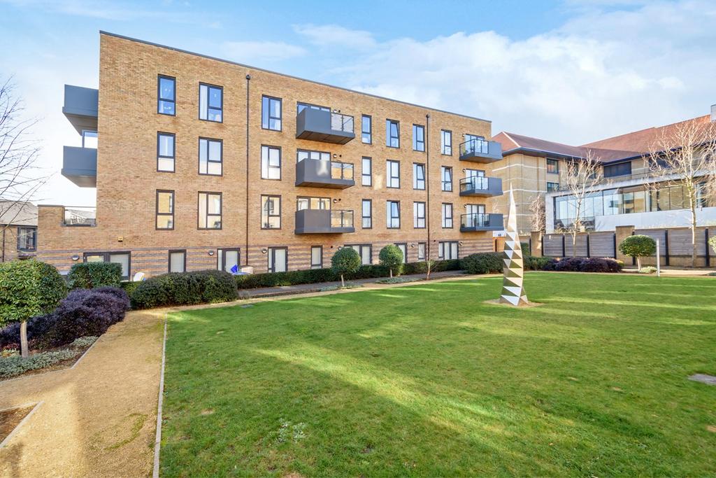 Sterling Road, Bexleyheath, DA7 2 bed flat £325,000