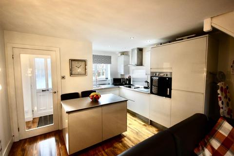 15 Ramson Close, Penpedairheol, Hengoed, CF82 8LB