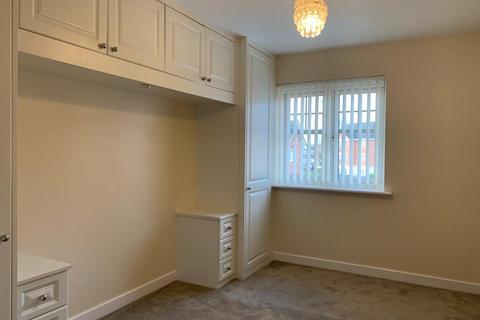 3 bedroom end of terrace house to rent, Cross Street, Wednesbury, West Midlands, WS10 7PT