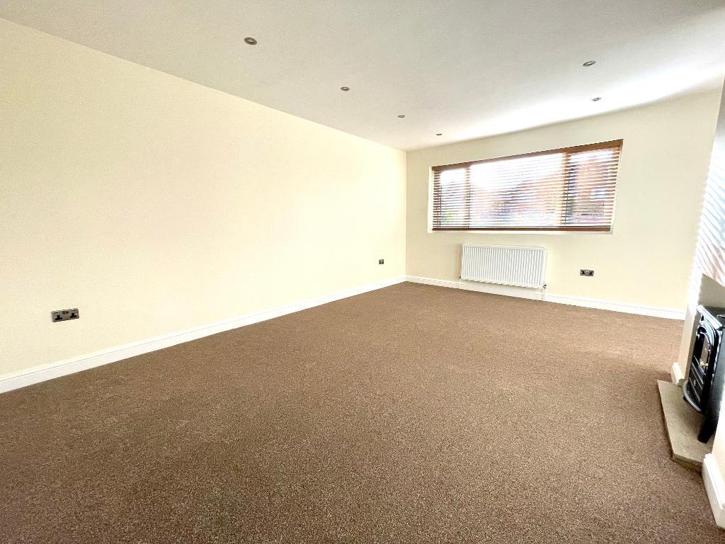 Green Spring Avenue, Birdwell, Barnsley, South Yorkshire, S70 5SD 2 bed