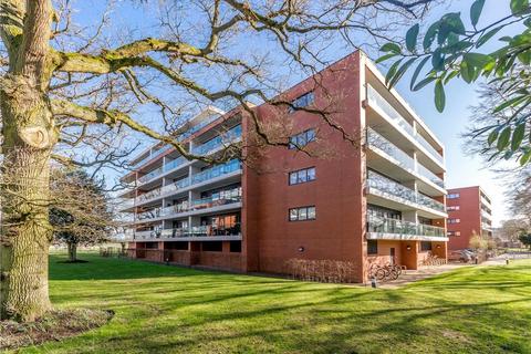 1 bed flat/apartment for rent in Racecourse Road, Newbury, RG14