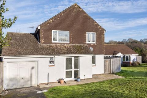 3 Bridge Close, Horam, Heathfield, TN21 0HJ