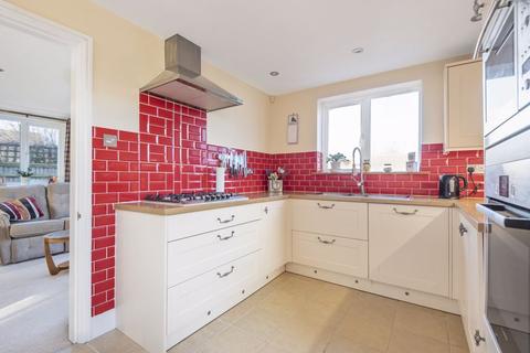 3 Bridge Close, Horam, Heathfield, TN21 0HJ