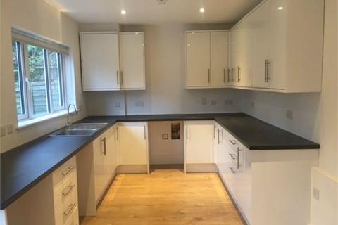 13 Palm Grove, London, W5 4AF