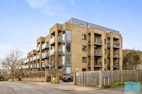 3 bedroom flat for sale, Hove Park Gardens, Hove, BN3