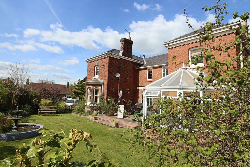 Salisbury Road, Market Drayton 4 bed detached house £575,000