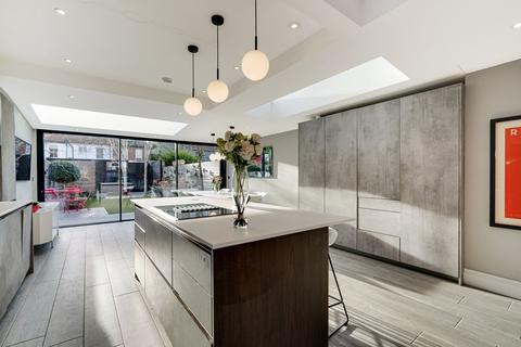 31 Mayfield Avenue, London, W13 9UP