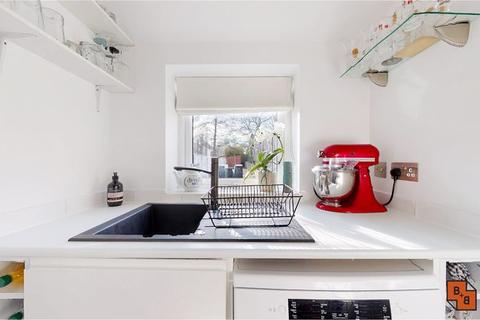 63 Dartnell Road, Croydon, CR0 6JB