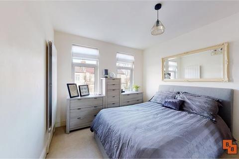 63 Dartnell Road, Croydon, CR0 6JB