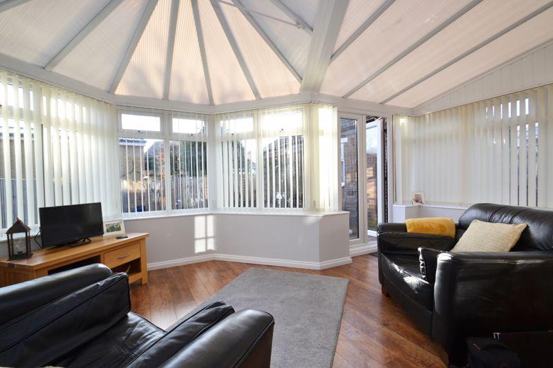 Salmon Crescent, Minster 3 bed detached house £375,000