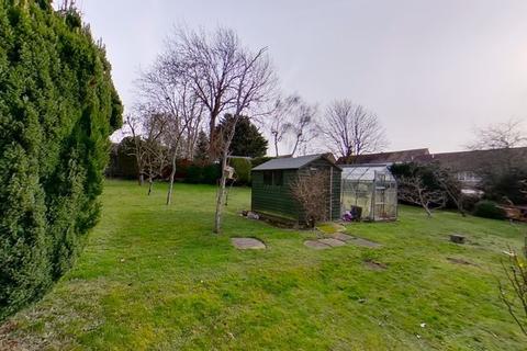 18 Fairview Road, Istead Rise, Gravesend, DA13 9DR