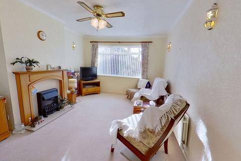 18 Fairview Road, Istead Rise, Gravesend, DA13 9DR