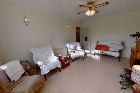 18 Fairview Road, Istead Rise, Gravesend, DA13 9DR