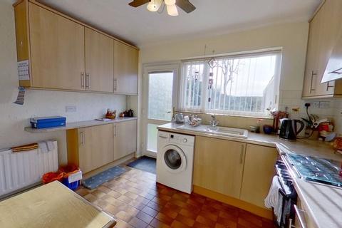 18 Fairview Road, Istead Rise, Gravesend, DA13 9DR