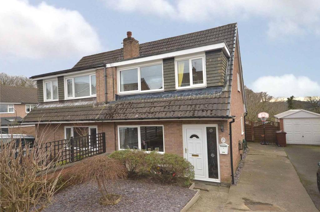 Woodlea Road, Yeadon, Leeds 3 bed semidetached house £290,000
