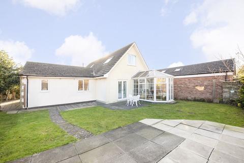 1 Meadowfields Close, Easingwold, York, YO61 3DP