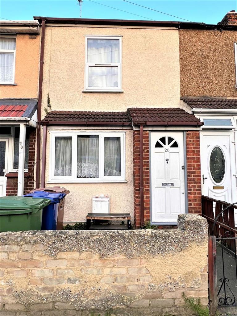 Kent Road, Grays 3 bed terraced house £310,000